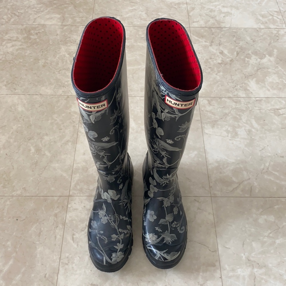 ⭐️Rare Hunter Boots⭐️